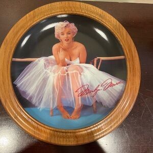 Marilyn Monroe Decorative Plate with Wooden Frame
